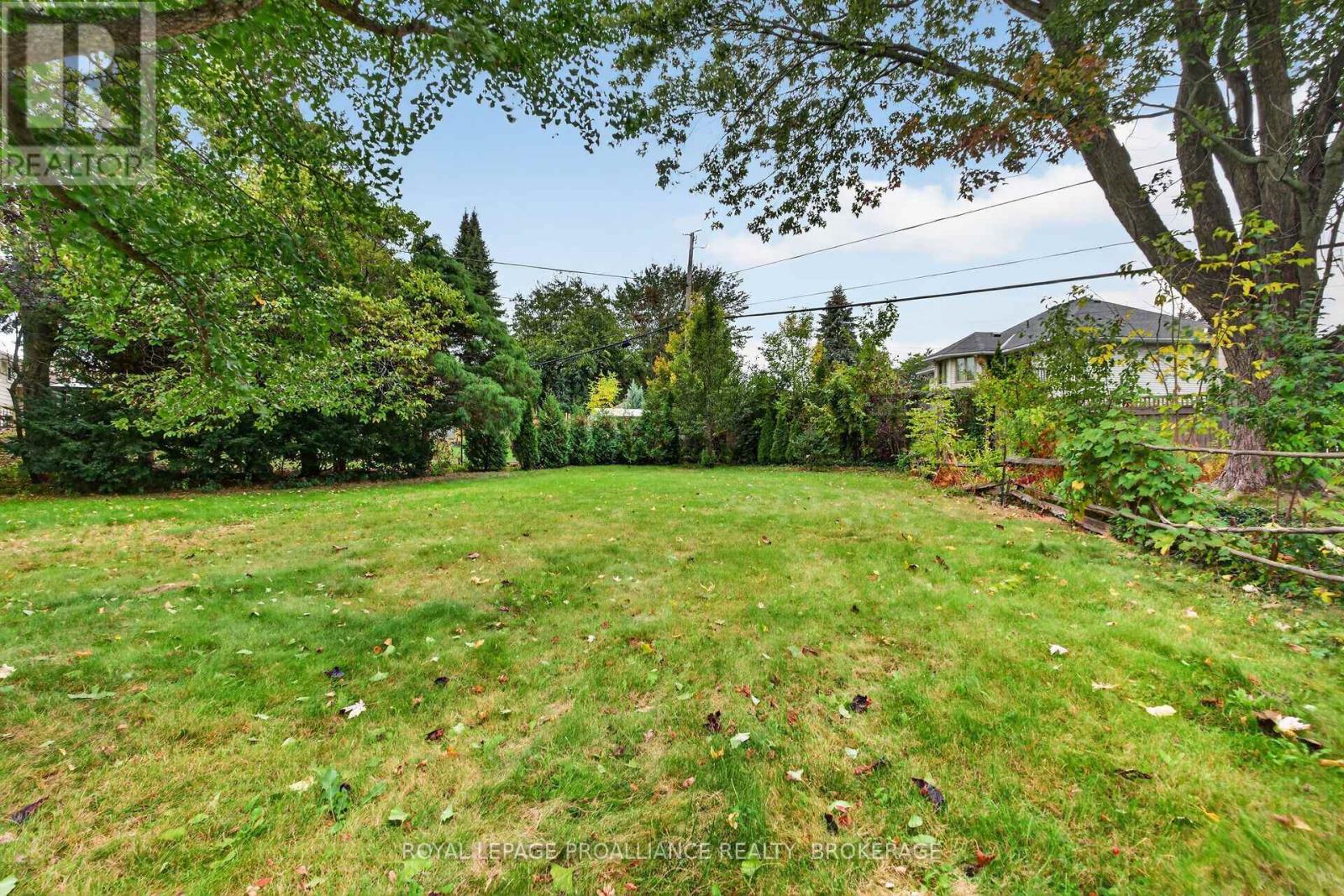 383 BERNICE DRIVE - Image 41