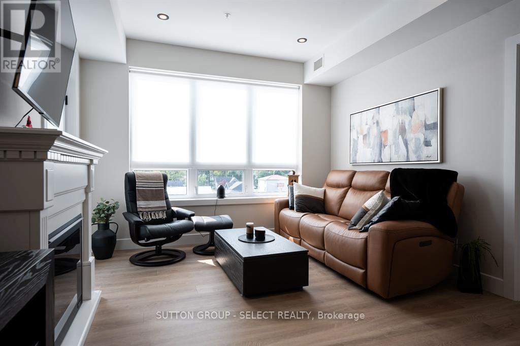 403 - 15 JAMES STREET, South Huron (Exeter) — photo 11