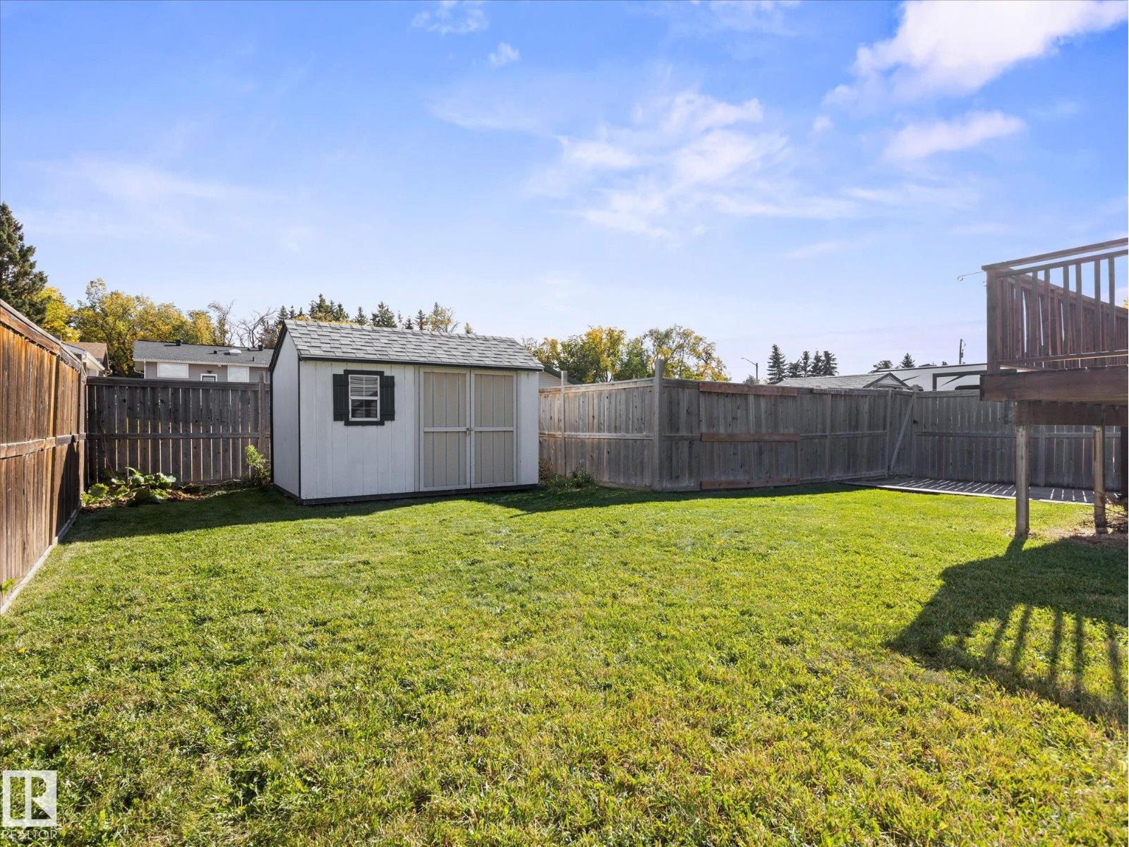 21 SPRUCE MEADOW LN - 30
