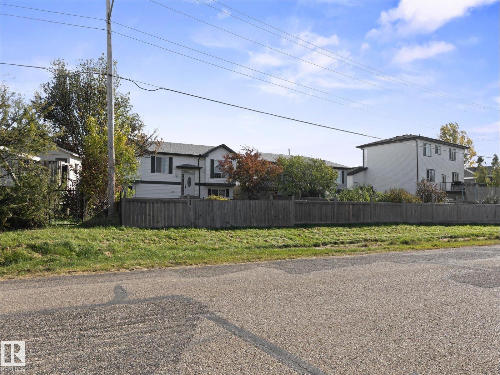 21 SPRUCE MEADOW LN - 34