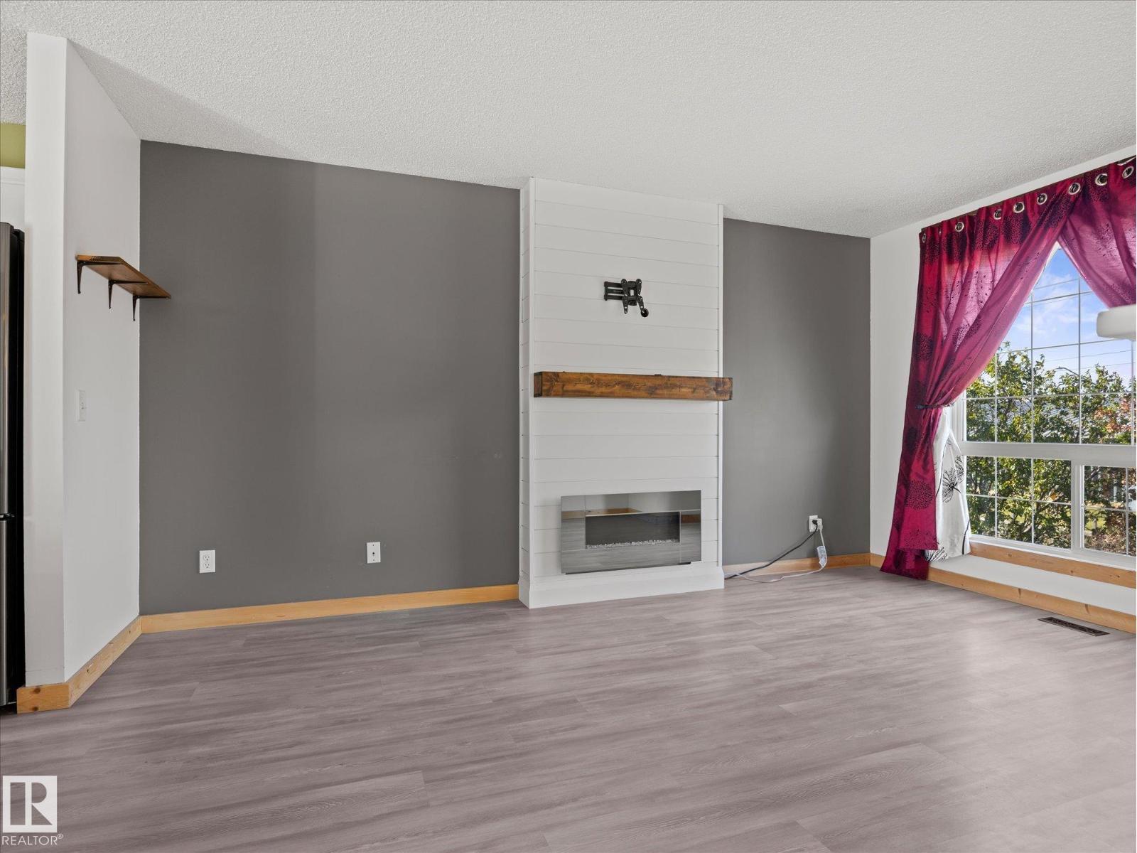 21 SPRUCE MEADOW LN - 6