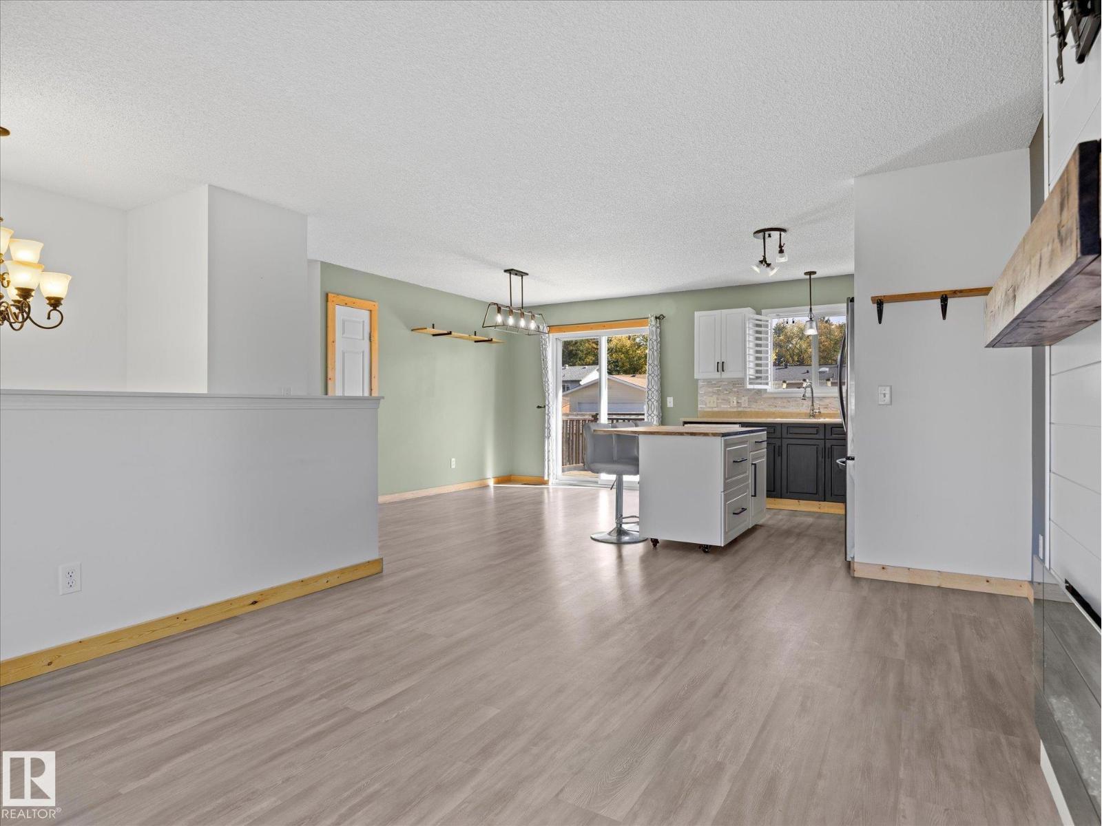 21 SPRUCE MEADOW LN - 8