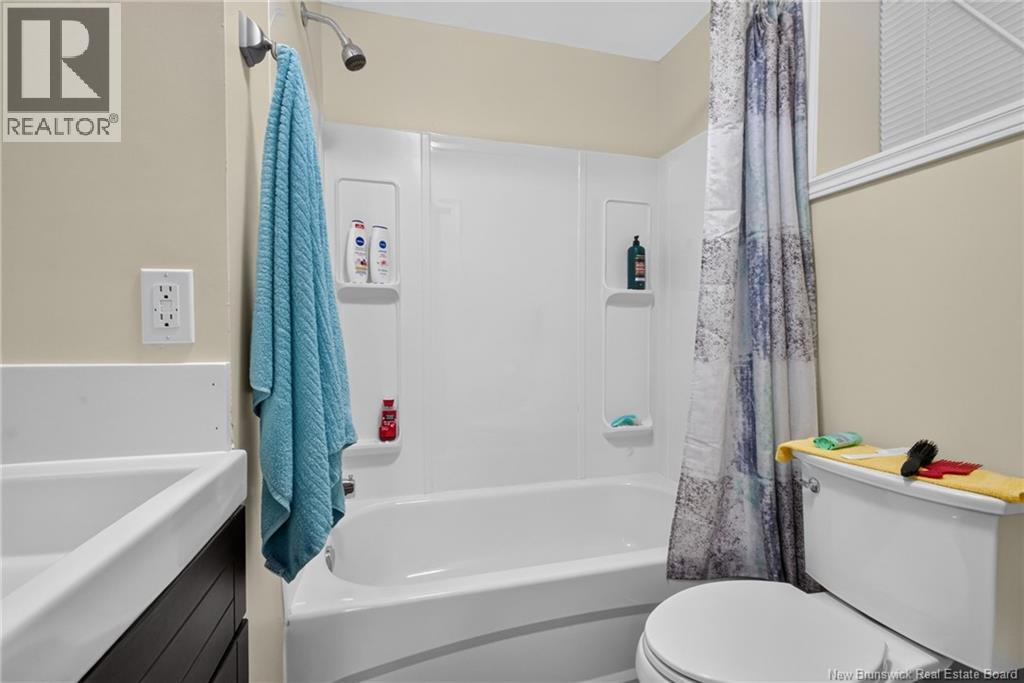 39 Kenmore Drive - 36