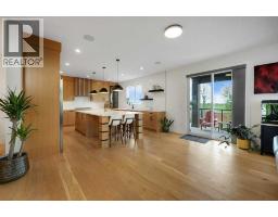 5pc Bathroom - 242 Boulder Creek Place, Langdon, AB T0J1X3 Photo 12