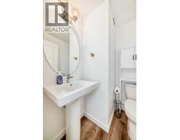 3pc Bathroom - 43 Masters Square Se, Calgary, AB T3M2N3 Photo 13