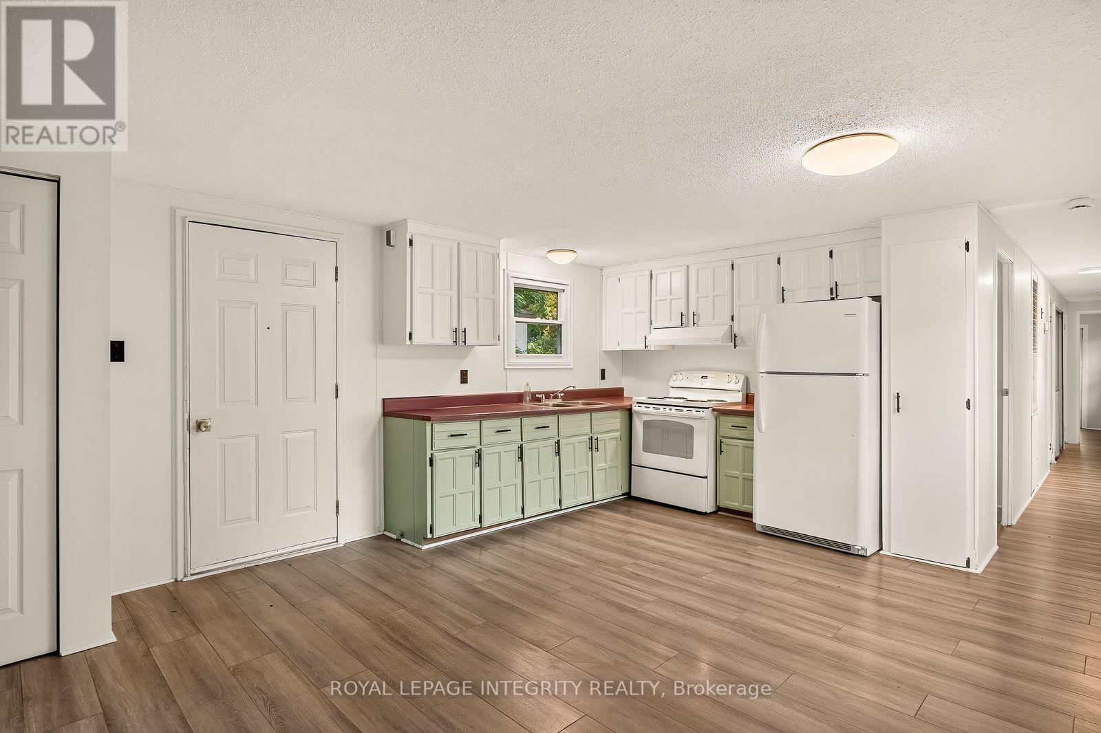 #32 7481 MITCH OWENS ROAD - Image 16