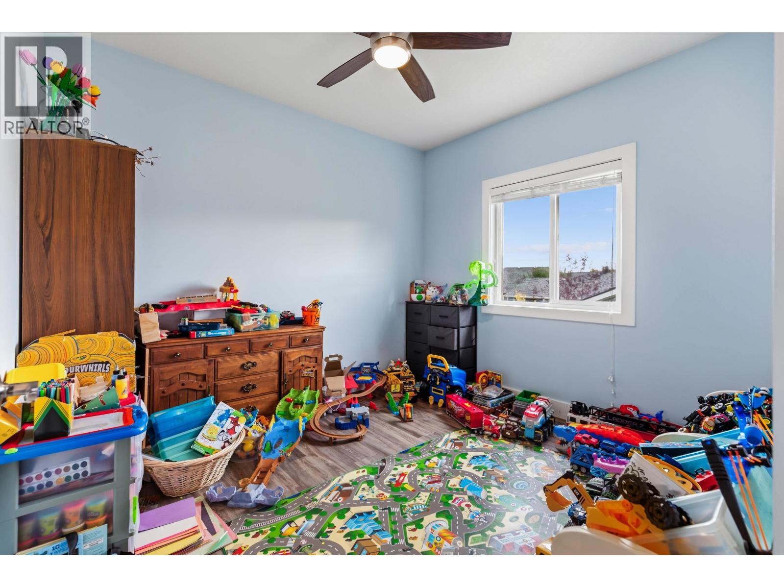 3909 BARNES DRIVE - 16