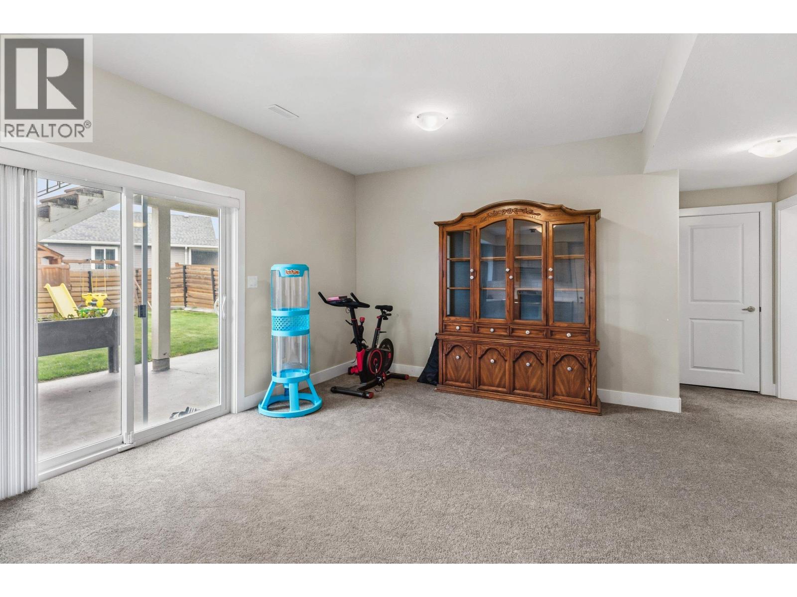 Photo 24 of 39 — 3909 BARNES DRIVE · Prince George, BC