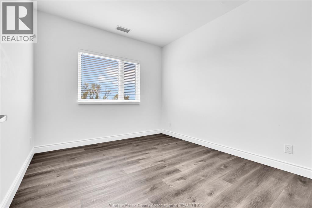 #403 1900 6th CONCESSION - Image 18
