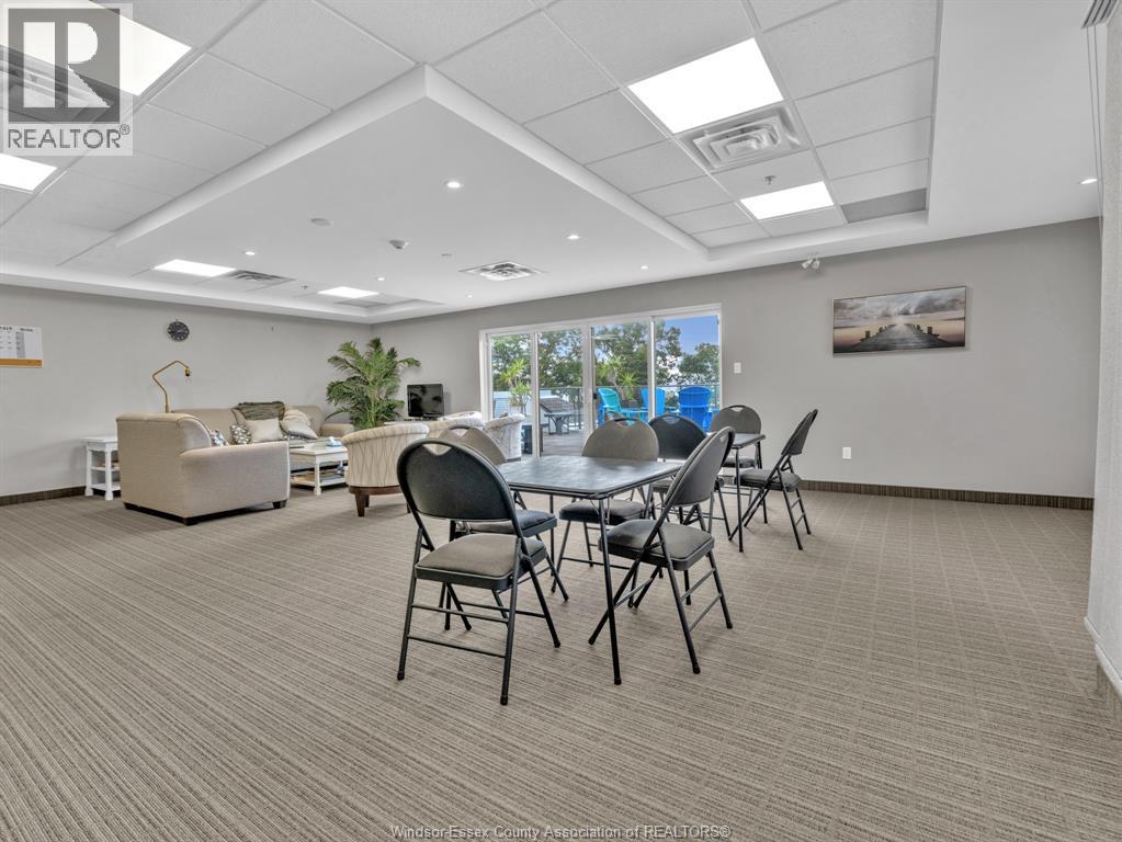 #205 6 PARK - Image 25