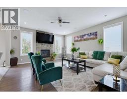 212 Lakepointe Drive - photo 4
