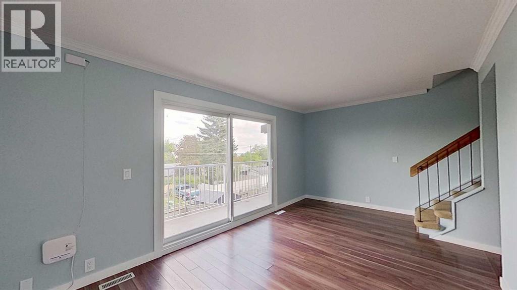#83 1055 72 Avenue NW - 10