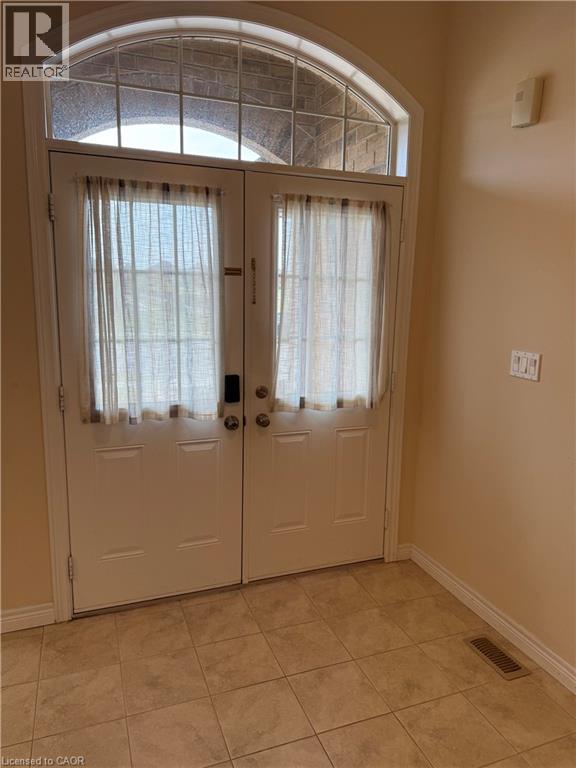 81 BELLAGIO Avenue, Hamilton — photo 4
