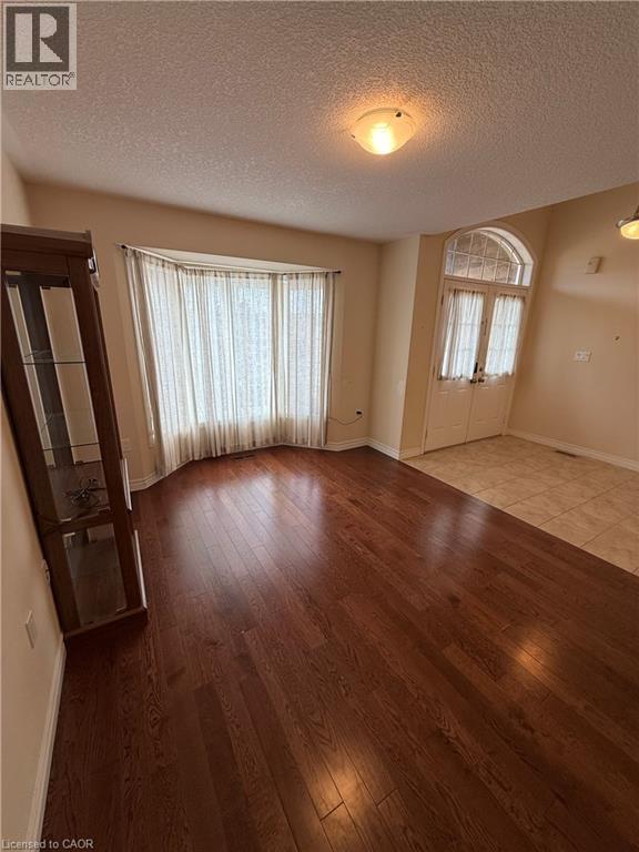 81 BELLAGIO Avenue, Hamilton — photo 7