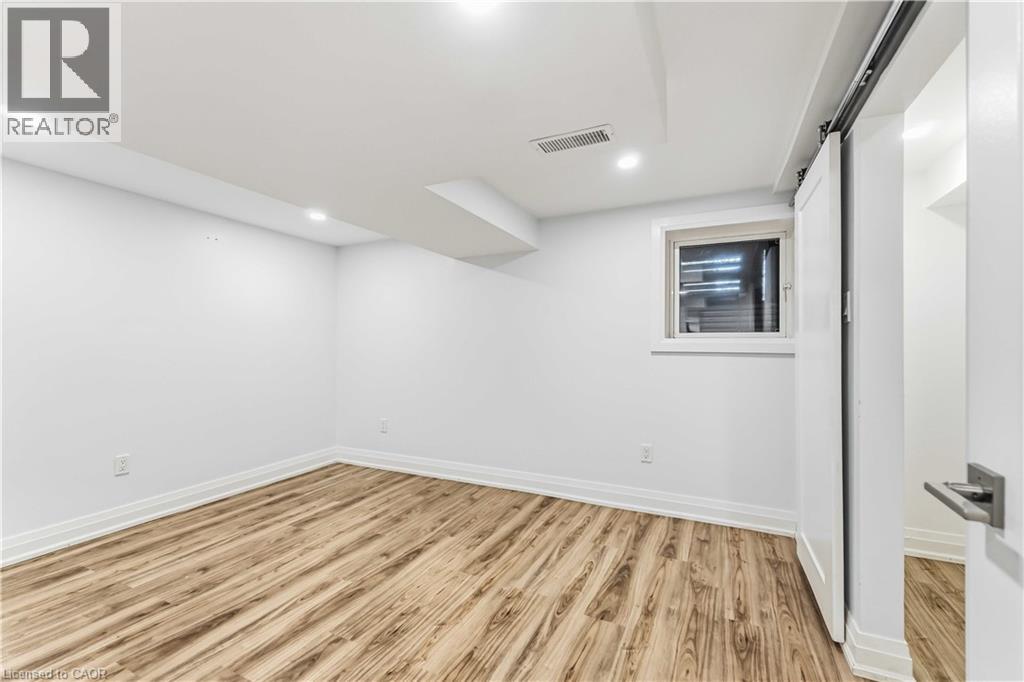41 SHARON Avenue Unit# Basement Unit, Hamilton — photo 12