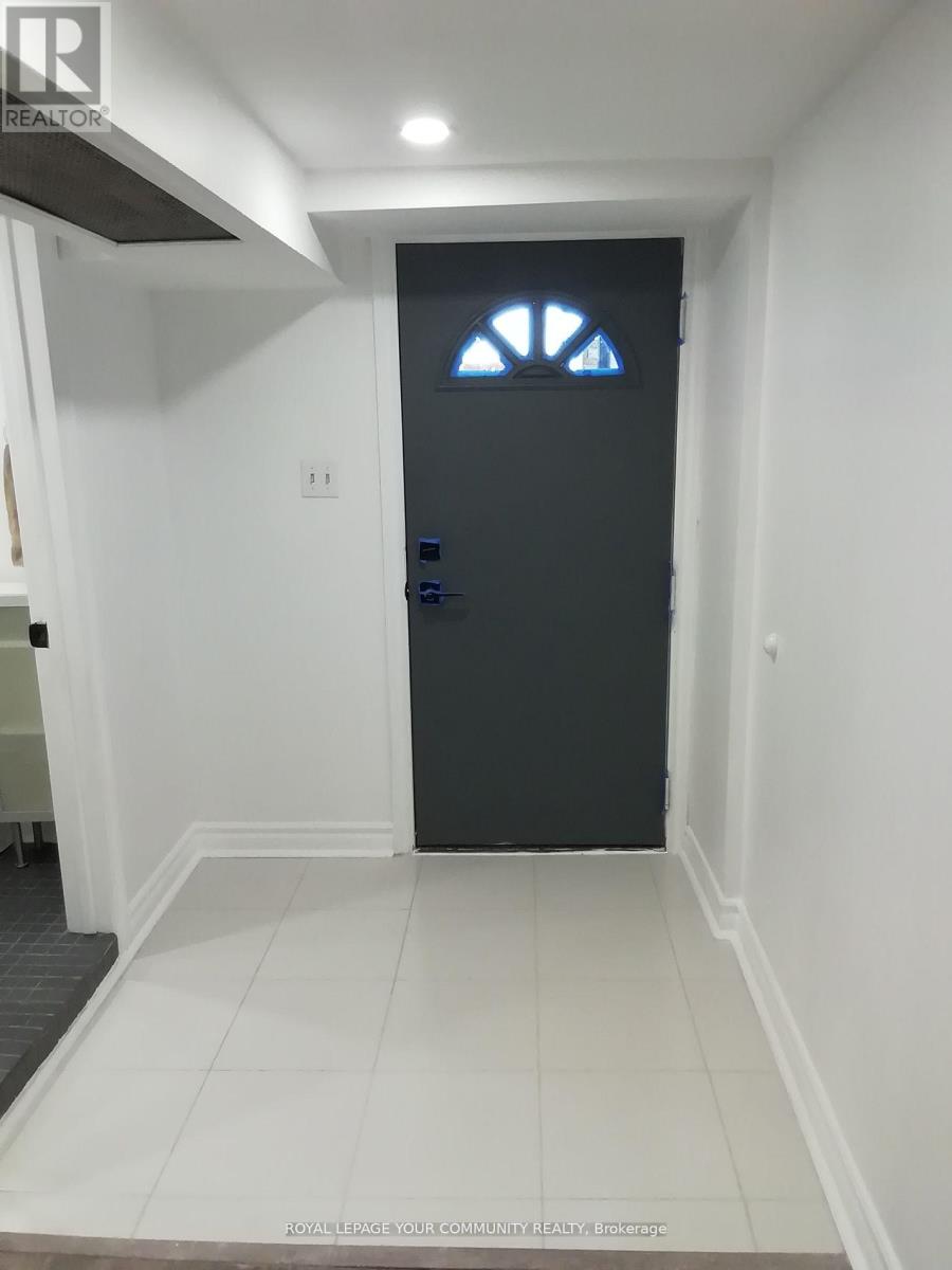 LOWER - 10 ULSTER STREET, Toronto (University) — photo 5