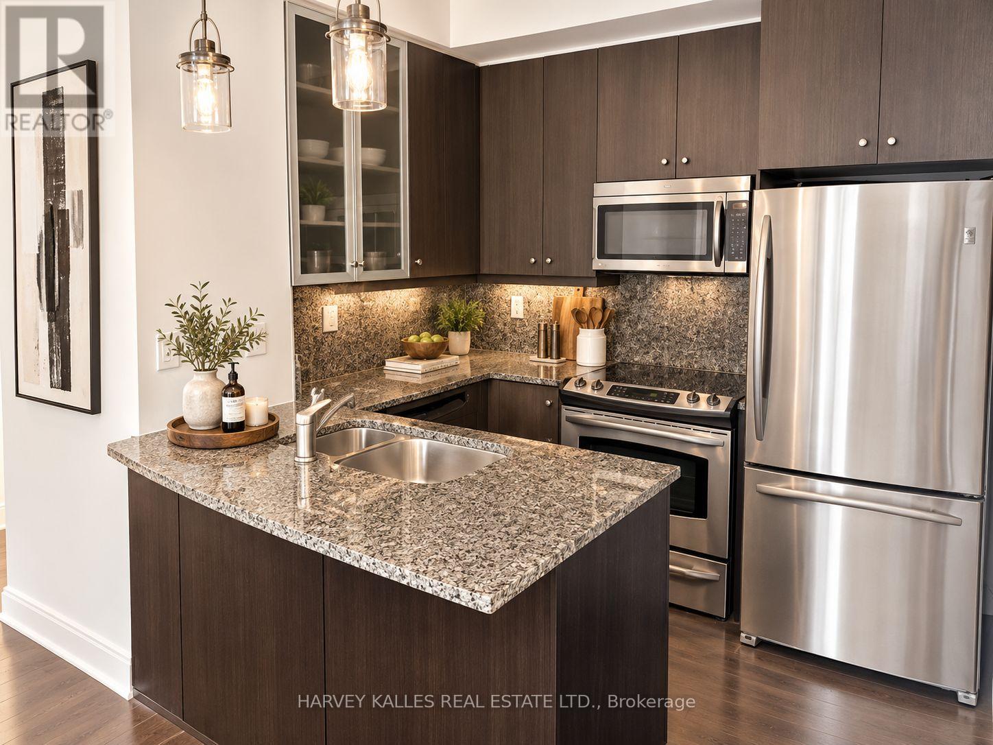 1305 - 18 YORKVILLE AVENUE, Toronto (Annex) — photo 6