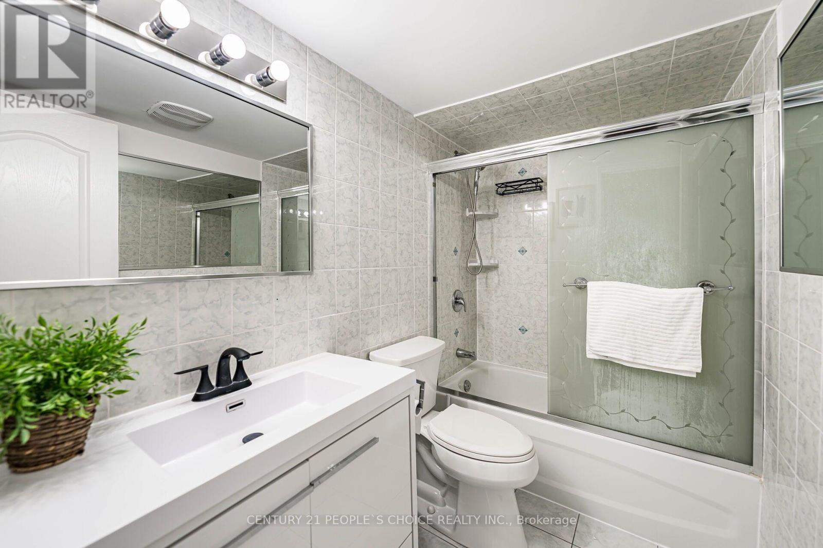#809 10 EDGECLIFFE GOLFWAY - 24