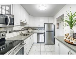 809 - 10 Edgecliffe Golfway, Toronto, ON M3C3A3 Photo 16