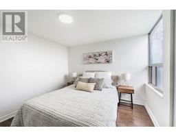 809 - 10 Edgecliffe Golfway, Toronto, ON M3C3A3 Photo 22