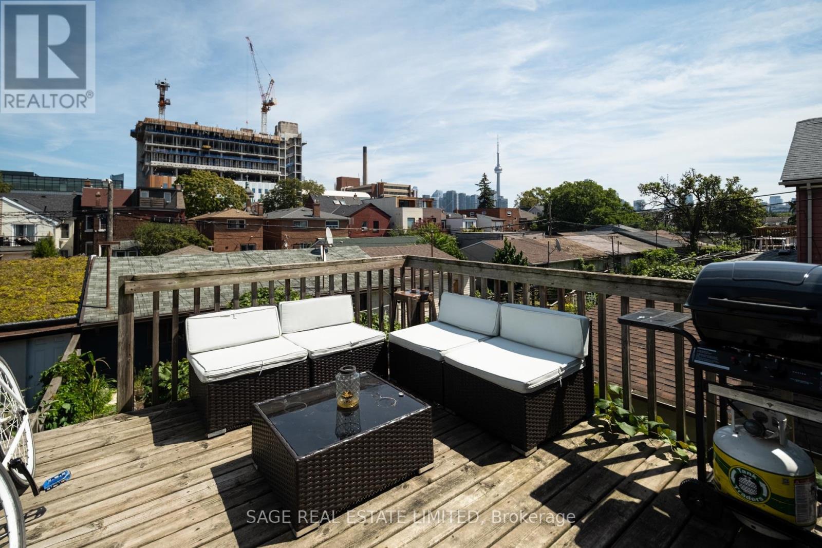 221 PALMERSTON AVENUE - Image 21