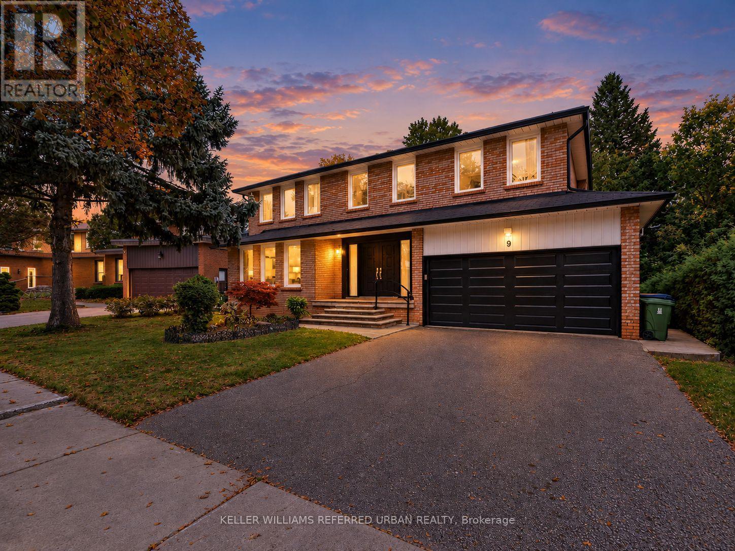 9 TIGERLILY COURT, Toronto (Newtonbrook West)