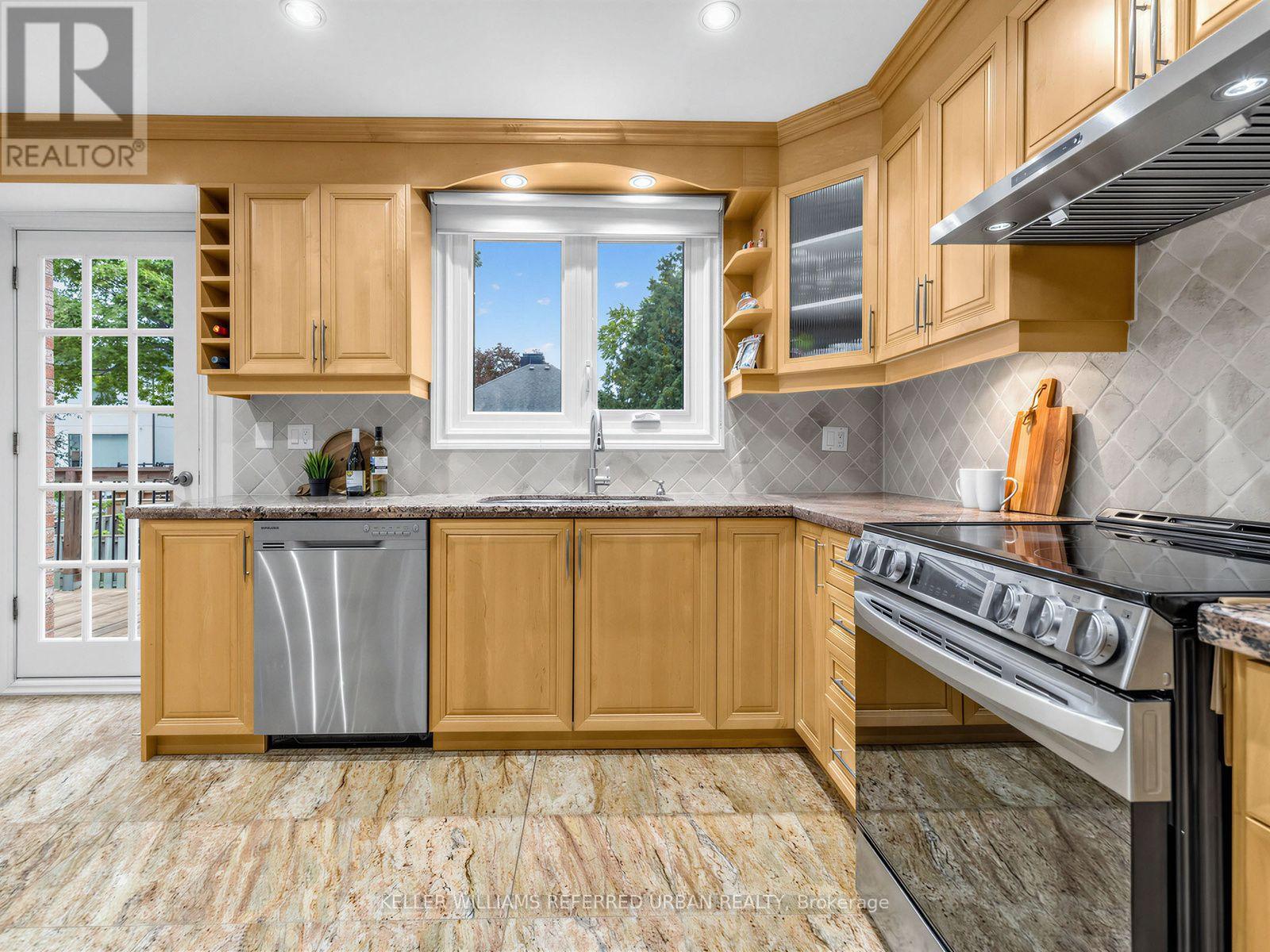 9 Tigerlily Court, Toronto, ON photo 13