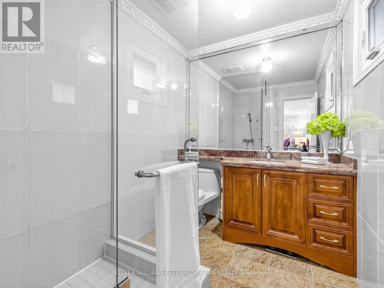 9 TIGERLILY COURT - 18