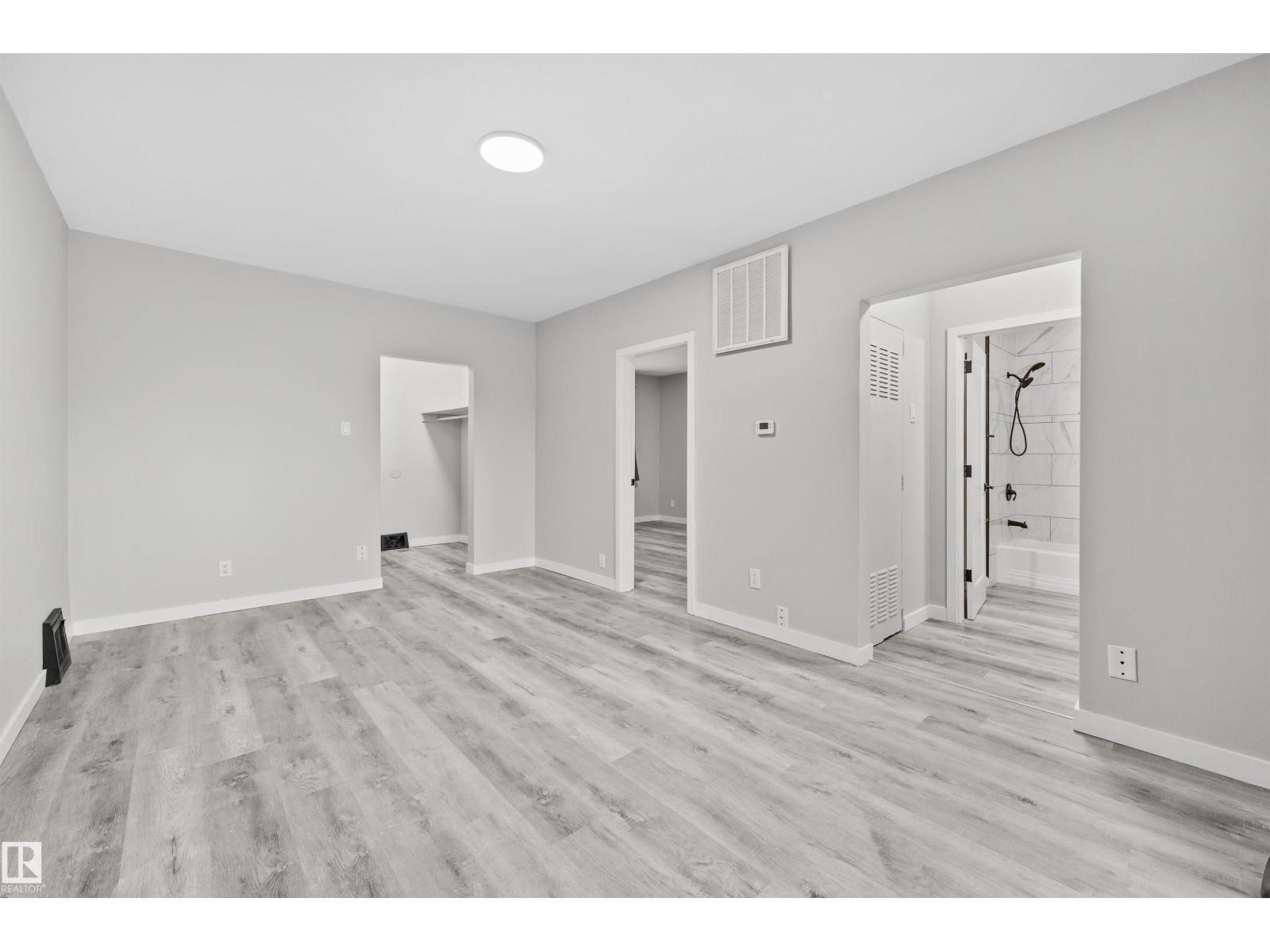 #2 10049 154 St NW photo 4 — MLS® E4511422