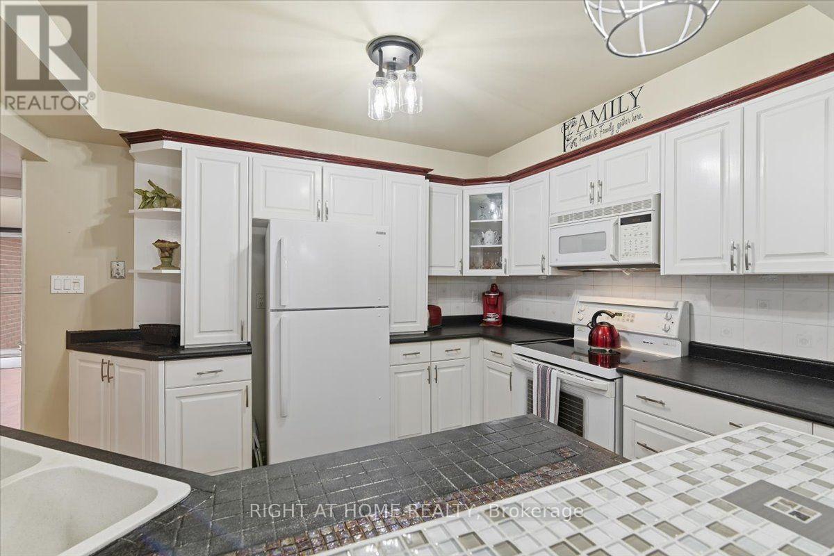 5 St John's Court, Uxbridge, ON photo 14