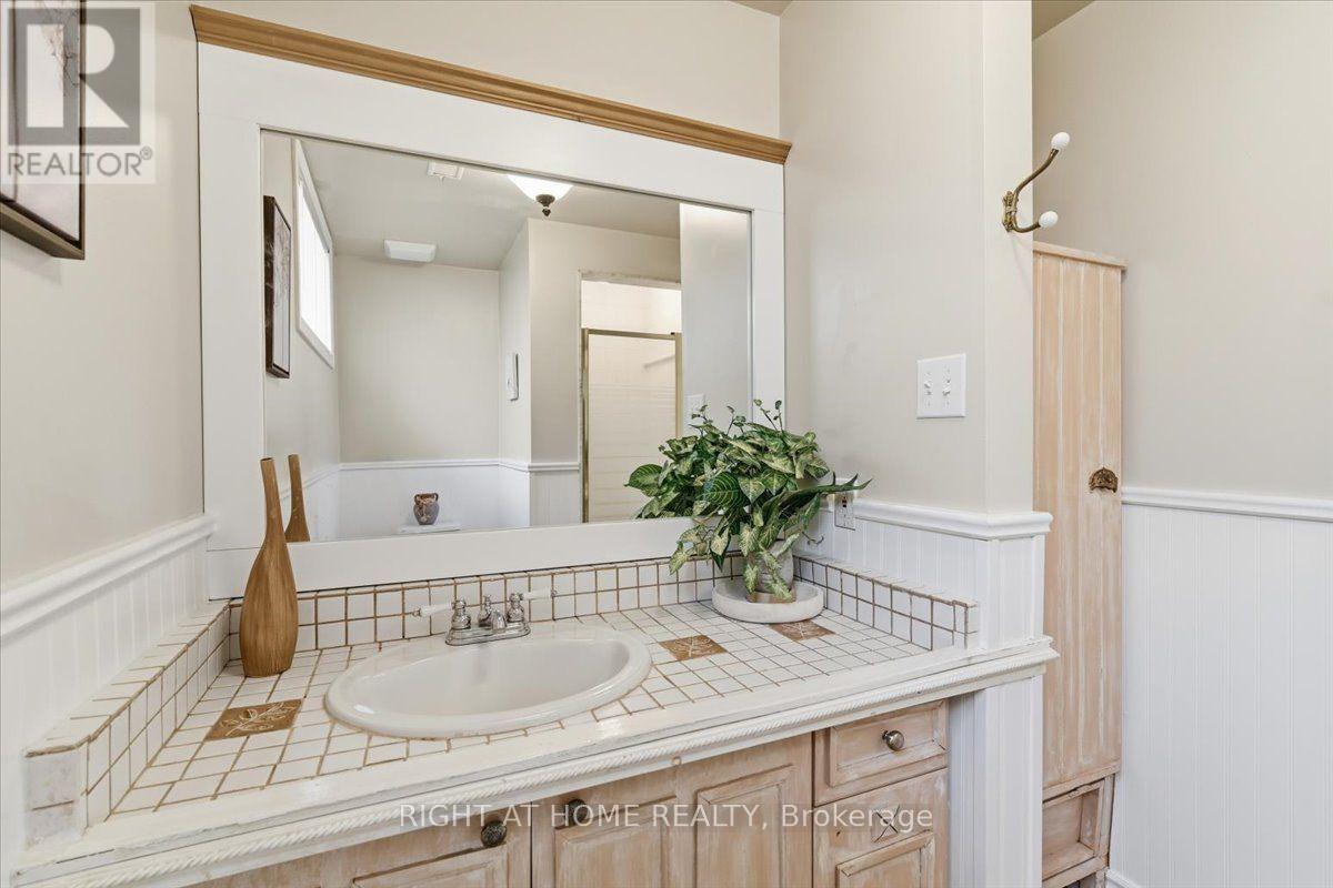 5 St John's Court, Uxbridge, ON photo 36