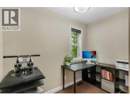 4pc Bathroom - 360 Marquis Heights Se, Calgary, AB T3M2A7 Photo 11
