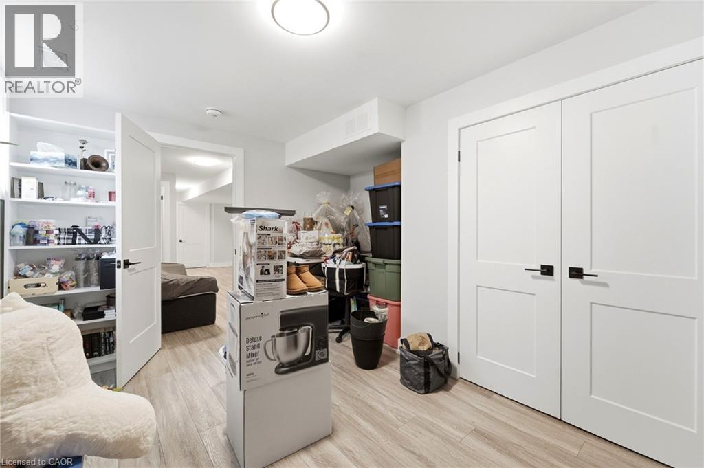 226 LAFAYETTE Street E - 26