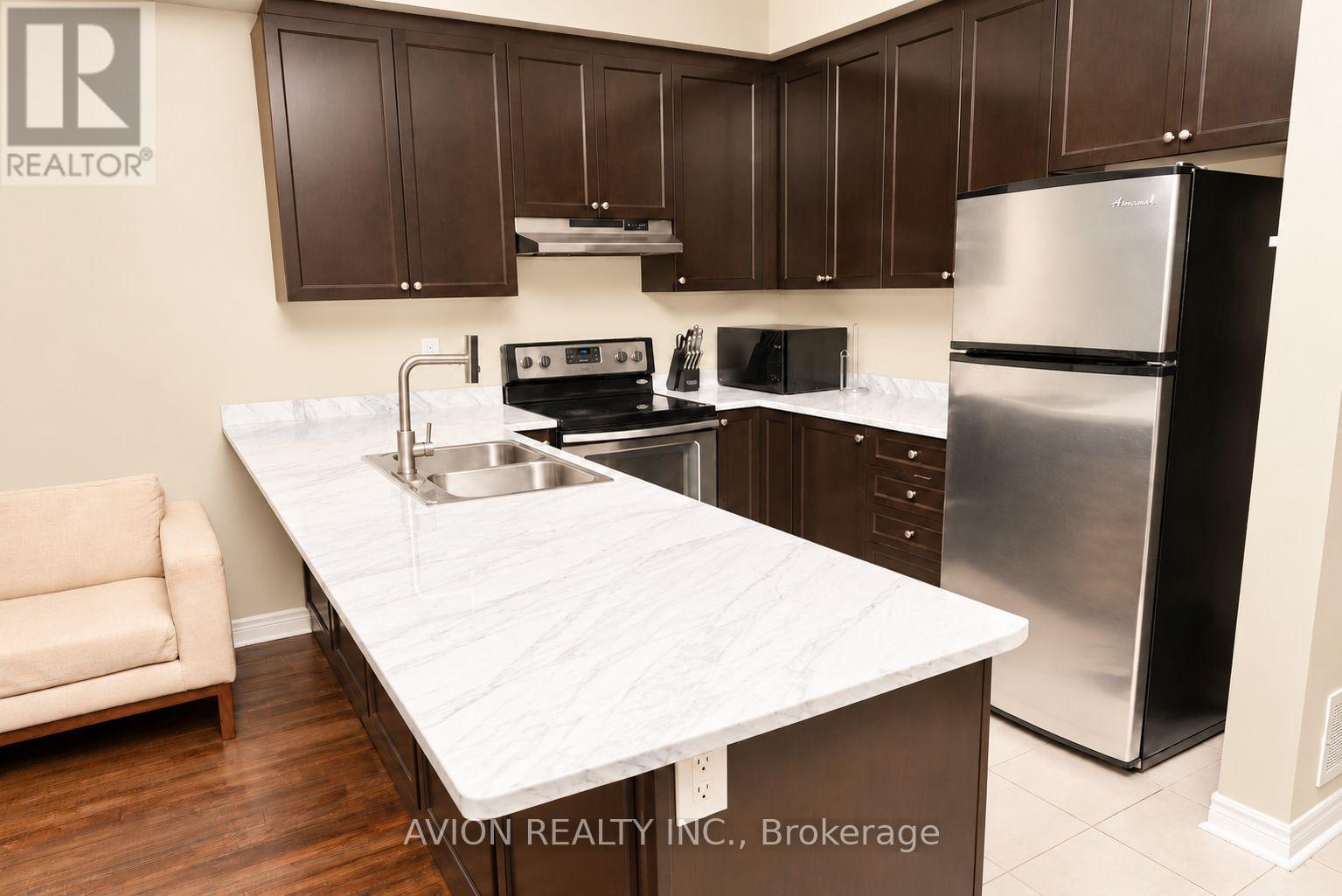 63 FORSYTH CRESCENT N, Barrie (West Bayfield) — photo 6
