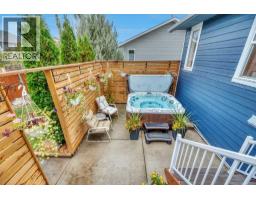 3pc Bathroom - 409 Strathford Bay, Strathmore, AB T1P1N8 Photo 9