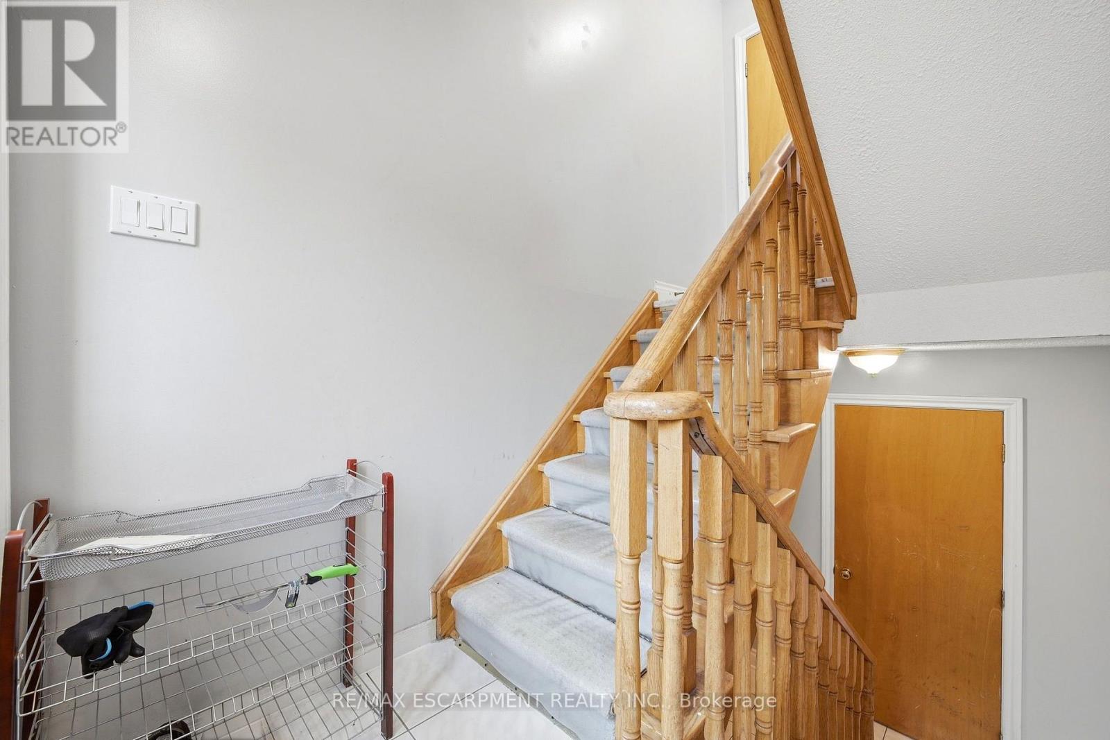 277 HARVIE AVENUE - 19