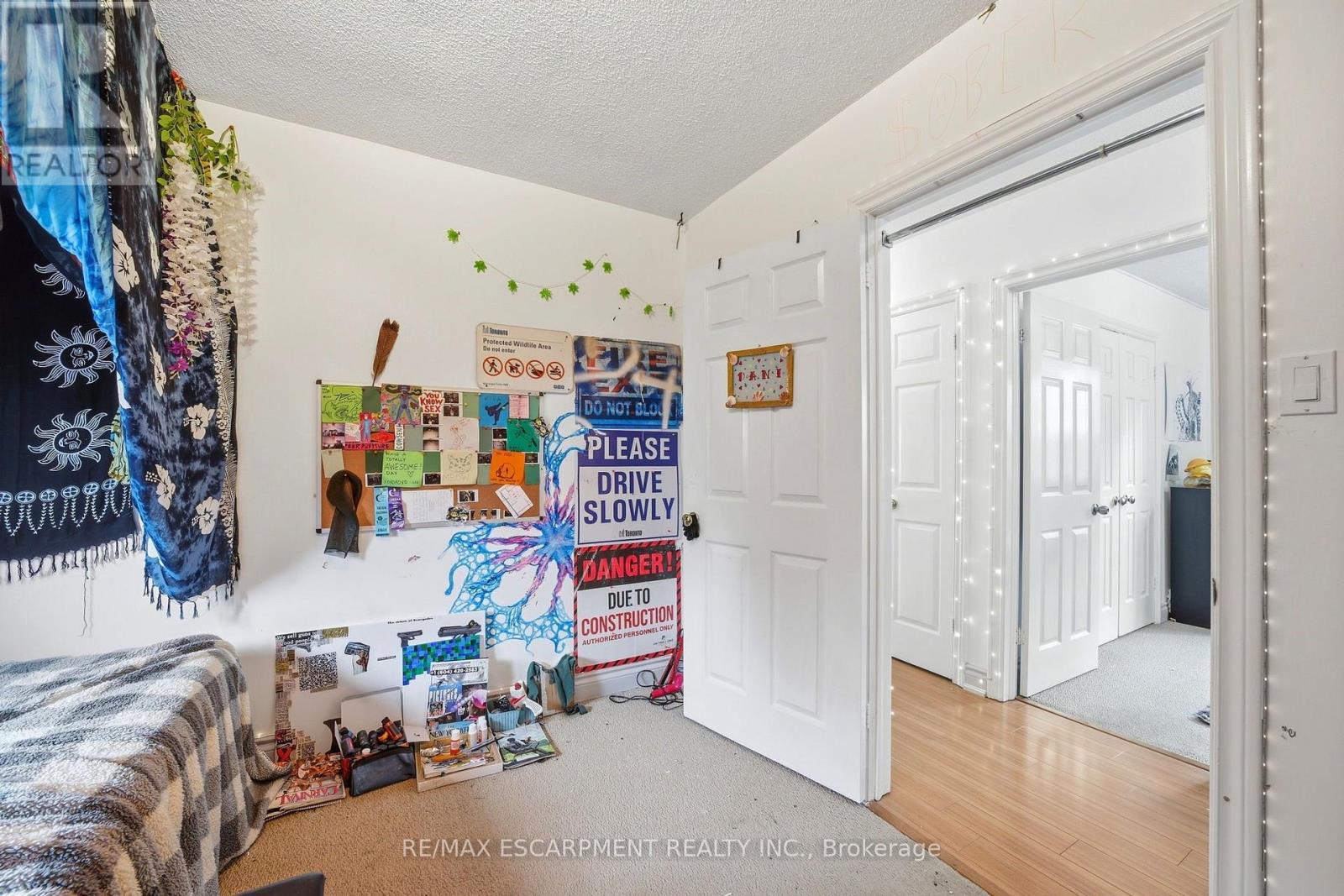 277 HARVIE AVENUE - Image 24
