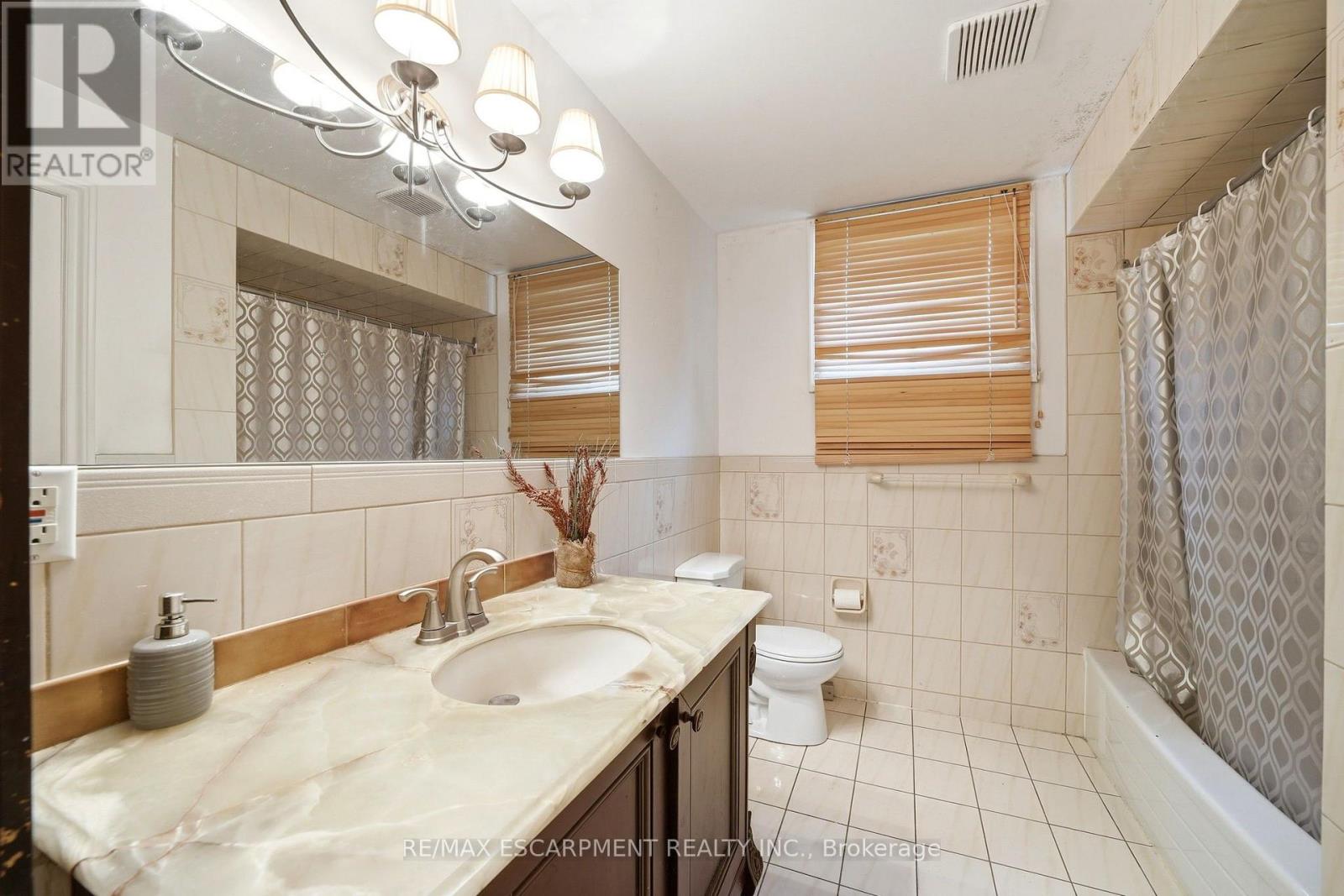 277 HARVIE AVENUE - 40