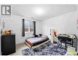 Primary Bedroom - 277 Harvie Avenue, Toronto, ON M6E4L1 Photo 23