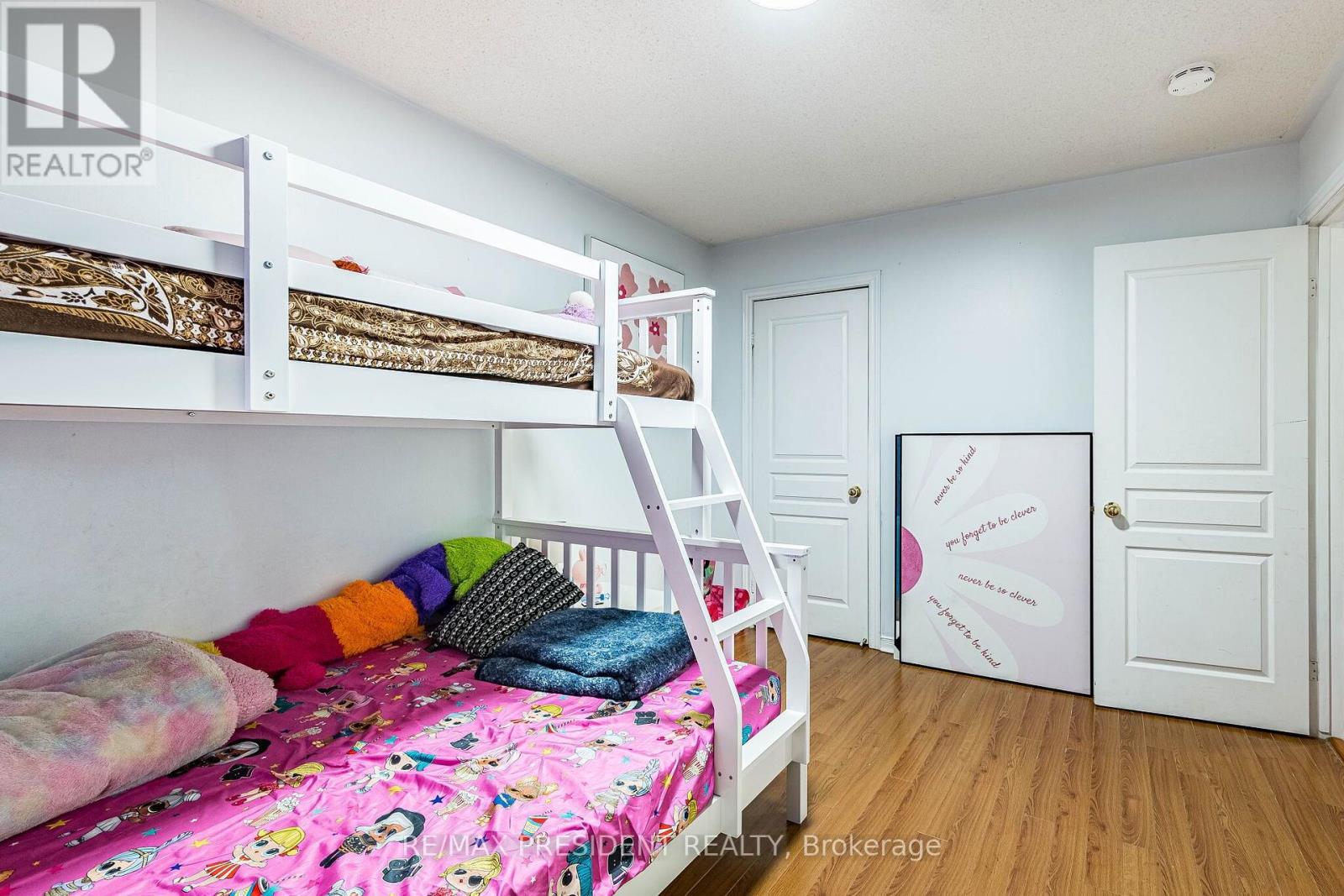 69 SUNNY MEADOW BOULEVARD - 33
