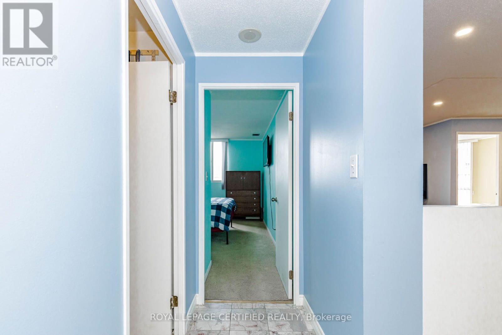 #PH15 155 HILLCREST AVENUE - 27