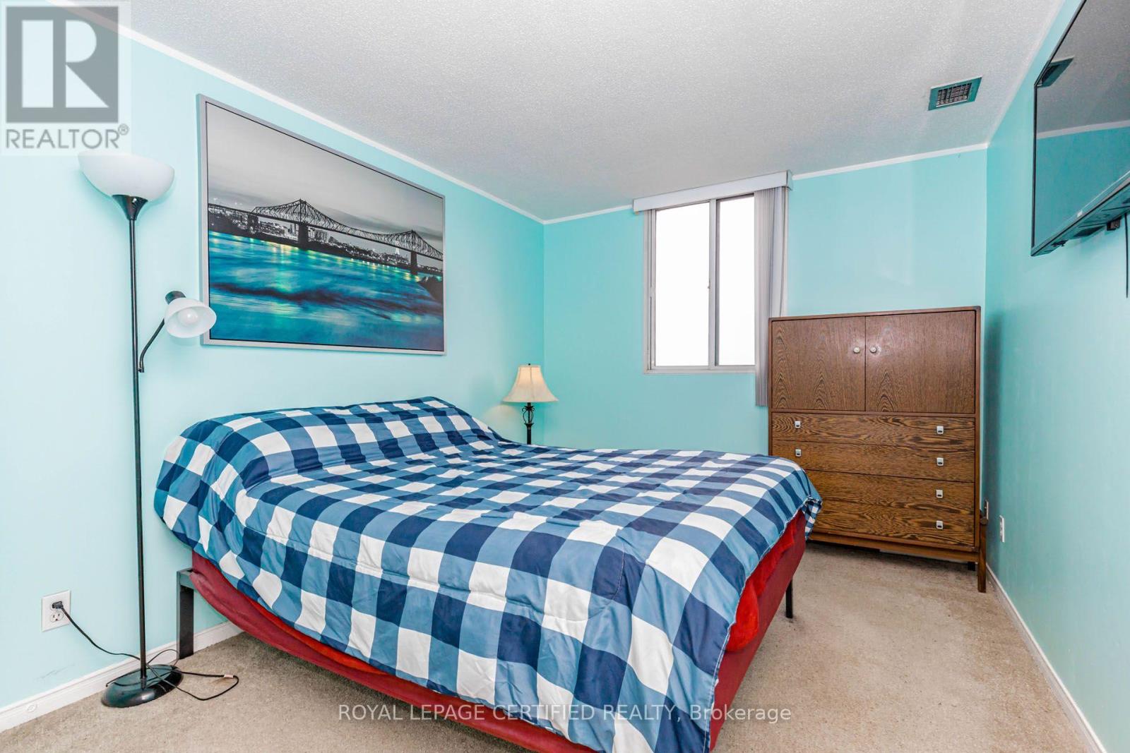 #PH15 155 HILLCREST AVENUE - 28