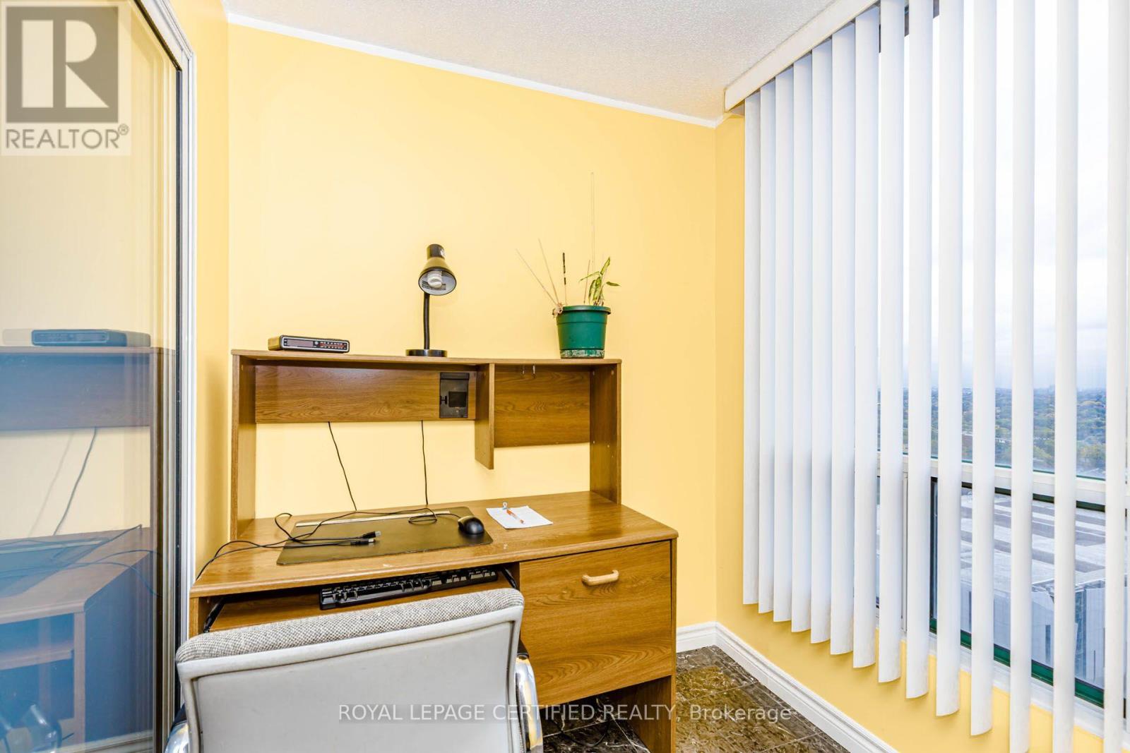 PH15- 155 Hillcrest Avenue, Mississauga, ON photo 34