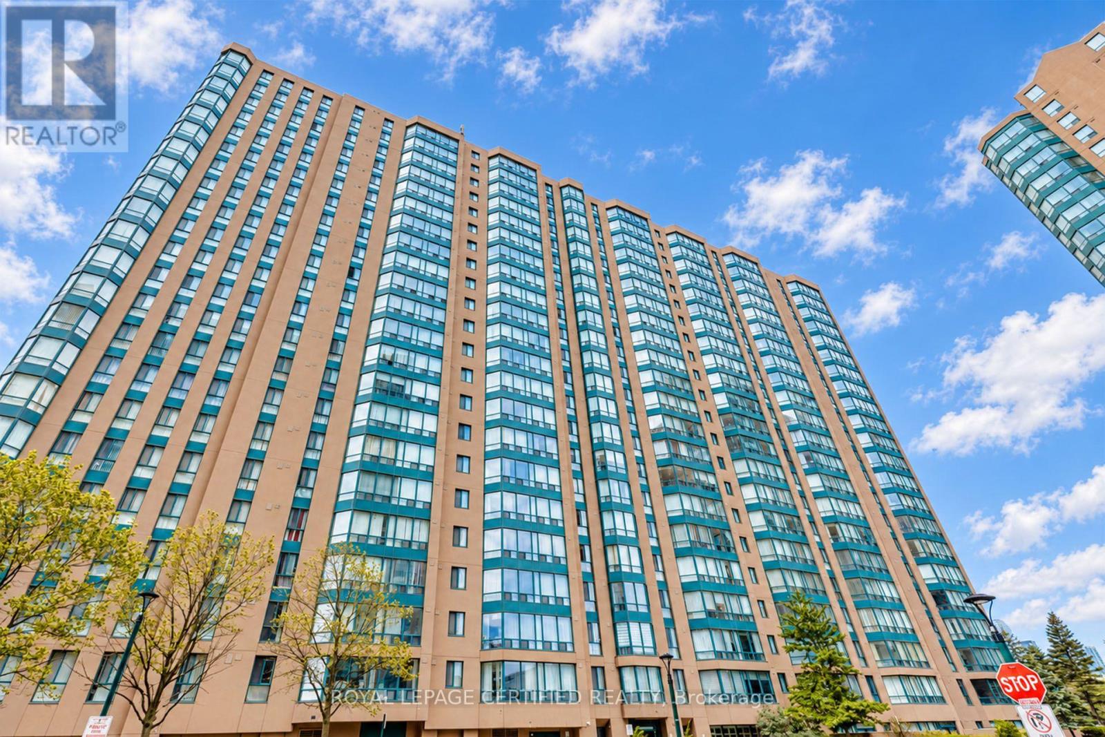 #PH15 155 HILLCREST AVENUE - 43
