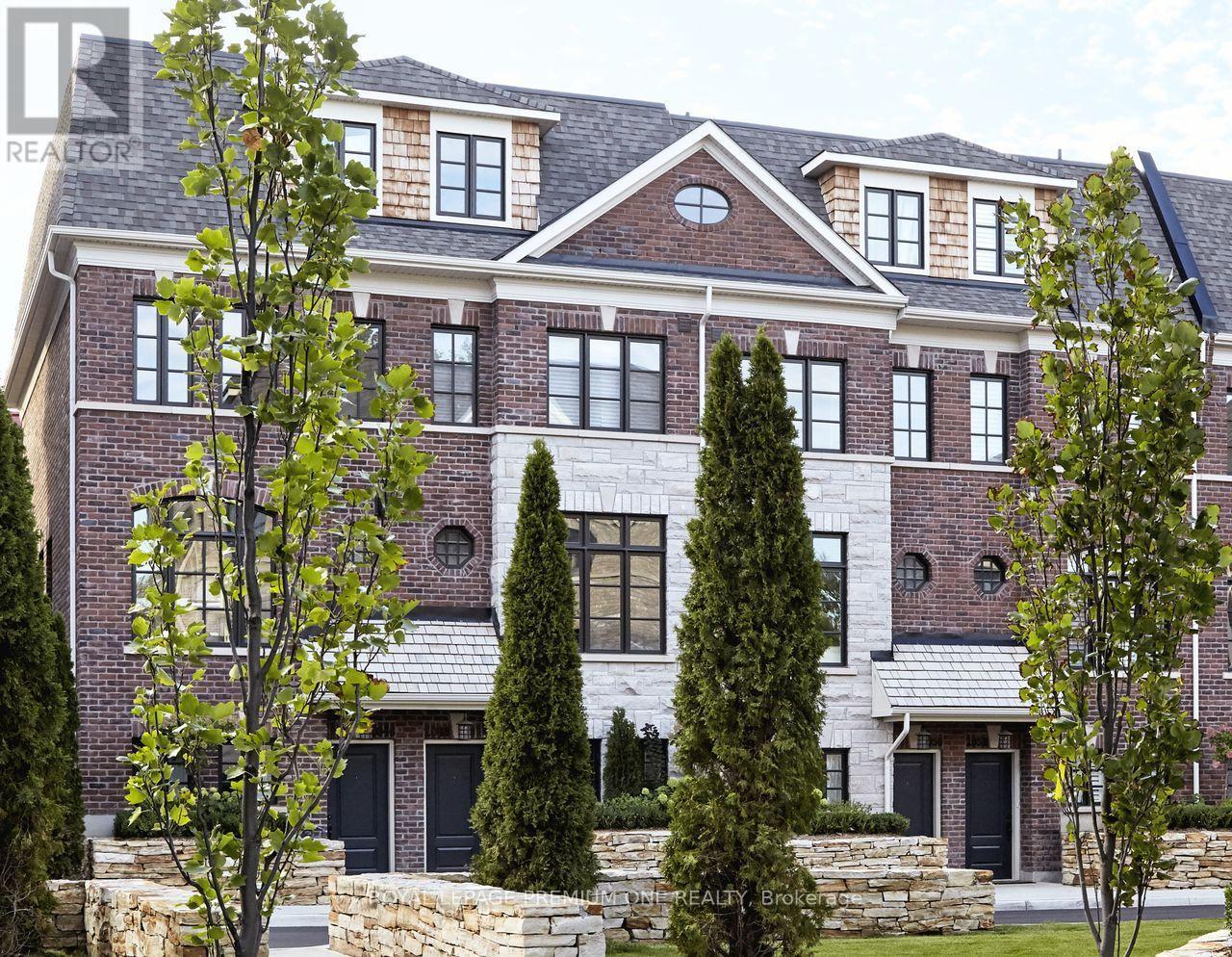 20 EARLINGTON AVENUE, Toronto (Kingsway South)