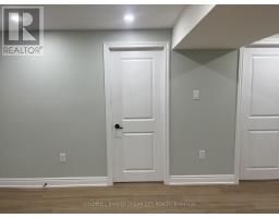 21 Hartford Trail, Brampton, ON L6W4K2 Photo 12