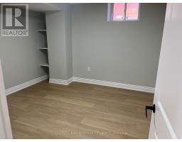 21 Hartford Trail, Brampton, ON L6W4K2 Photo 7