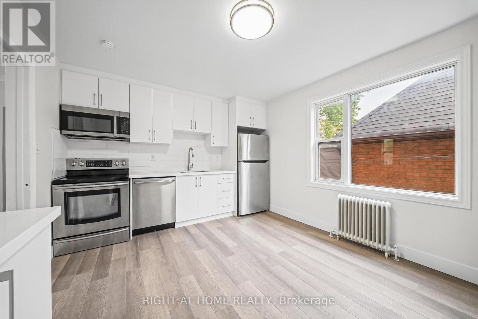 3 - 32 VANEVERY STREET, Toronto (Mimico) — photo 9
