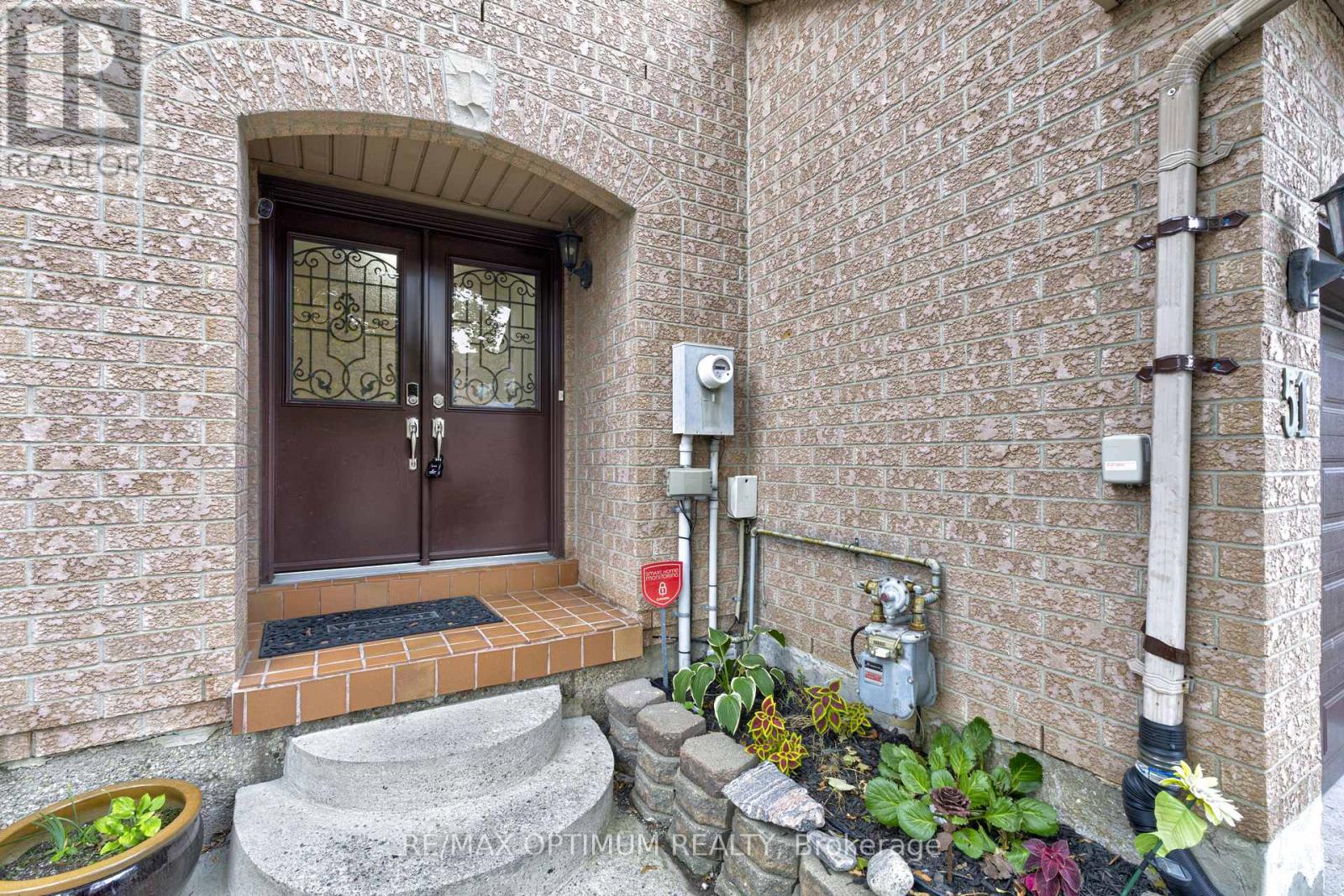51 GOLDENLIGHT CIRCLE, Brampton (Brampton West) — photo 3
