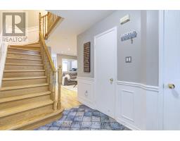 Bedroom 3 - 51 Goldenlight Circle, Brampton, ON L6X4N6 Photo 6